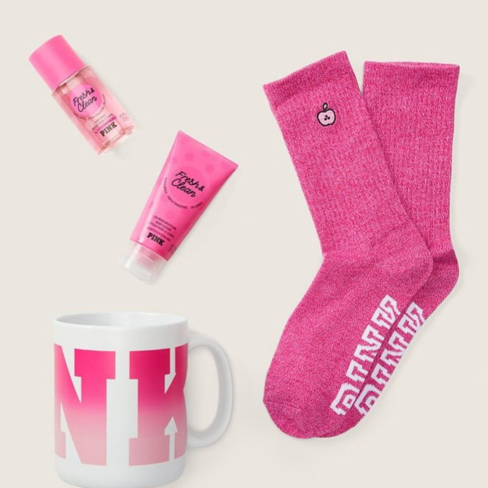 VICTORIA'S SECRET 'PINK' MUG GIFT SET MUG,SOCKS,LOTION, MIST 'FRESH & CLEAN'